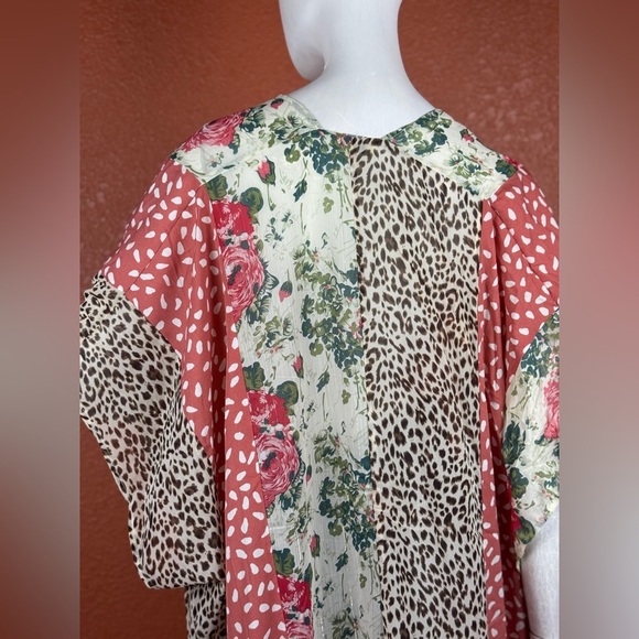 Umgee Floral  Animal Print Open Front Kimono Size S/M. E89 - Picture 14 of 15